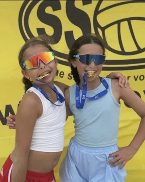 Bella Mustelier and Camila Salcedo with their SSOVA gold medals