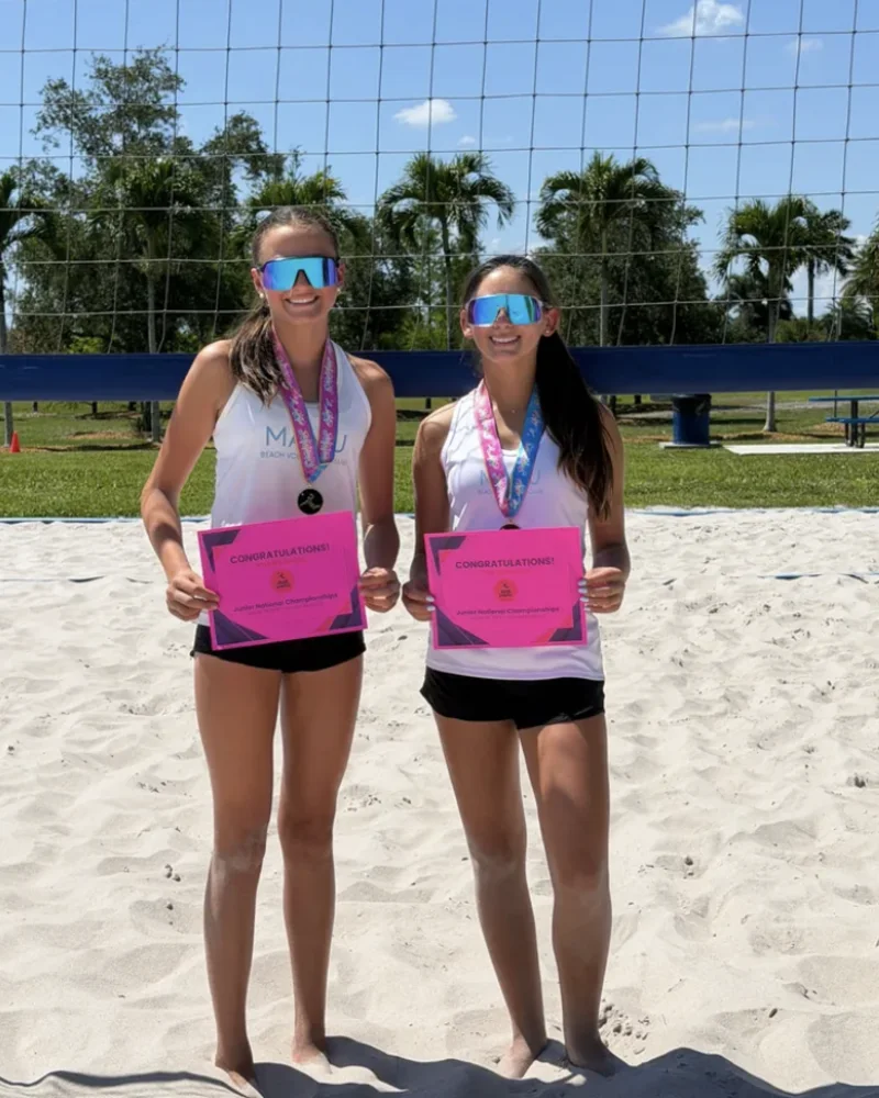 Jordan Kurenuma and Bella Fernandez with their SR1 Wellington gold medals