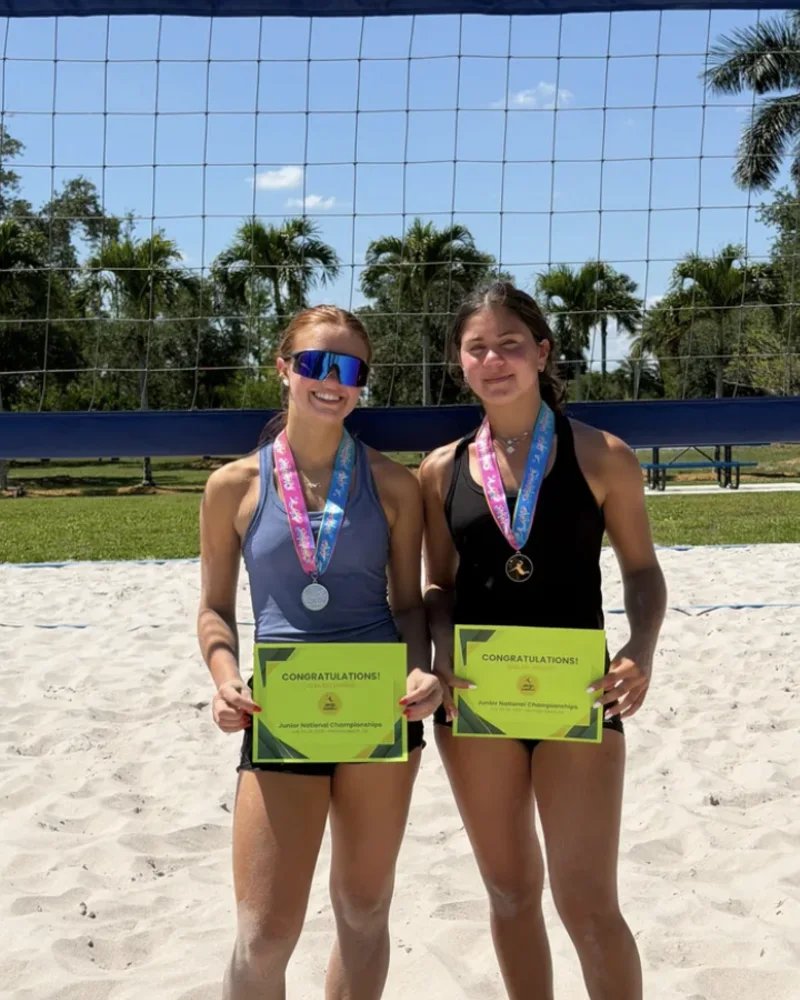 Mila Delgado and Valentina Pazmino with their SR1 Wellington silver medals